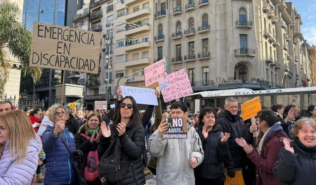 Discapacidad: Milei pierde aliados y crece la rebelión contra el ajuste en el Congreso