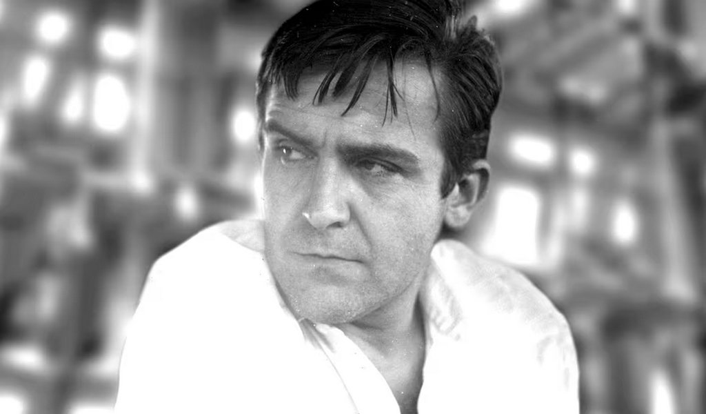 FRANCISCO "PACO" URONDO Y SU LITERATURA 