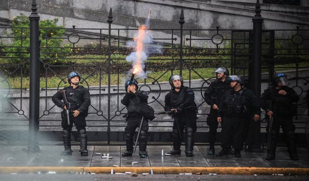 Represión, heridos y una denuncia para cambiar el relato: Monteoliva busca justificar la violencia contra la marcha universitaria