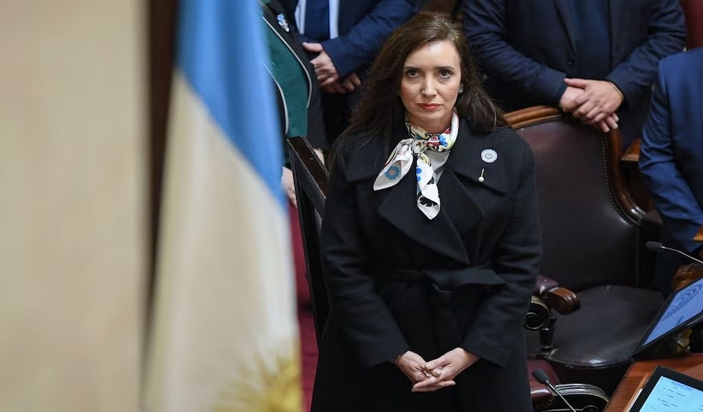 UN DÍA DE LA BANDERA AL ROJO VIVO EN EL EJECUTIVO NACIONAL