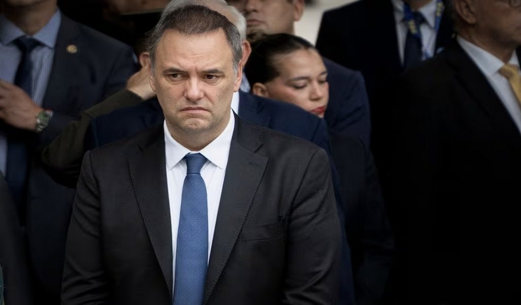 ADORNI: Apurado por Comodoro Py, Adorni presentaría su declaración jurada en los próximos días